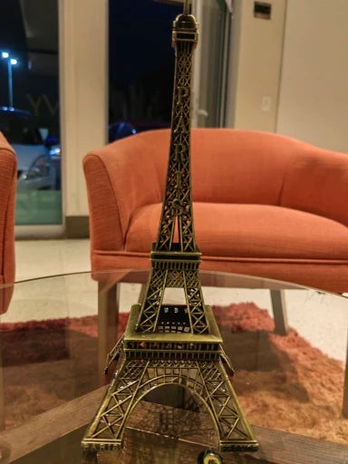 Bronze Paris Eiffel Tower Metal Crafts Home Decoration Accessories Figurine Statue Model Souvenir Home Interior Design 2023 New