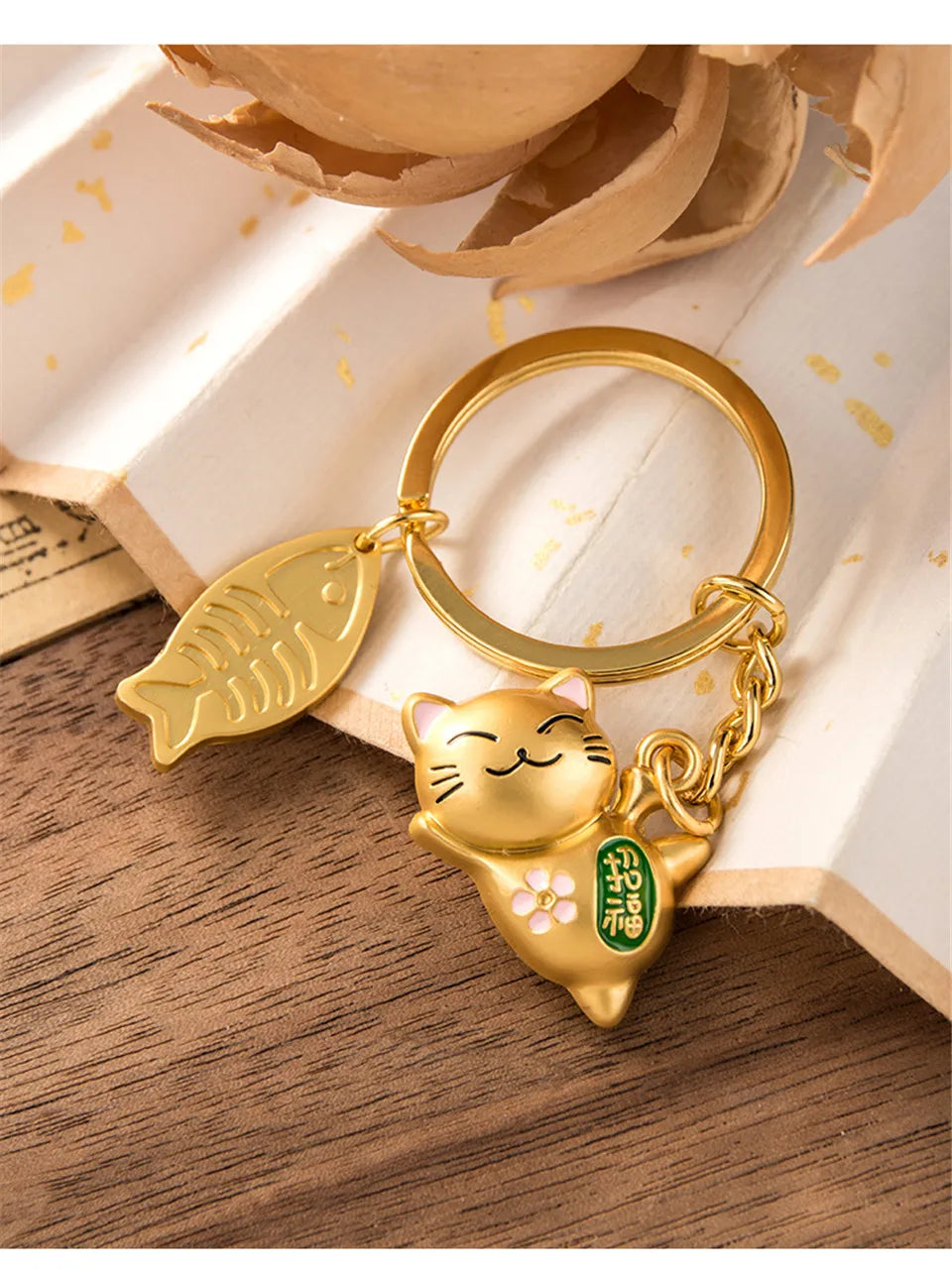 Maneki Neko Japan Lucky Cat Keychain Kawaii Trinkets Alloy Accessory Car Bag Pendant Key Chain Pray Golden Keyfob Couple Gift