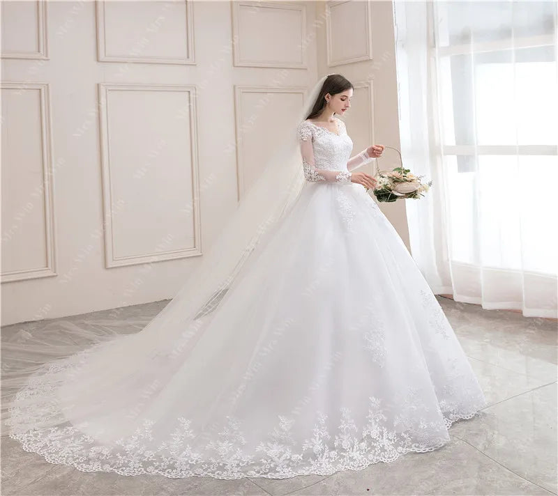 Best Selling 2024 Long Sleeve V Neck Lace Wedding Dress 2025 Vintage Bride Bridal Ball Gown Modest Wedding Dresses Customized