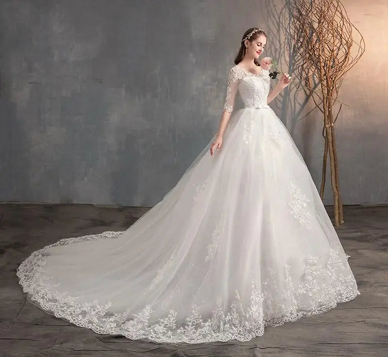 Best Selling 2024 Long Sleeve V Neck Lace Wedding Dress 2025 Vintage Bride Bridal Ball Gown Modest Wedding Dresses Customized