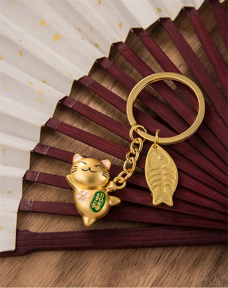 Maneki Neko Japan Lucky Cat Keychain Kawaii Trinkets Alloy Accessory Car Bag Pendant Key Chain Pray Golden Keyfob Couple Gift