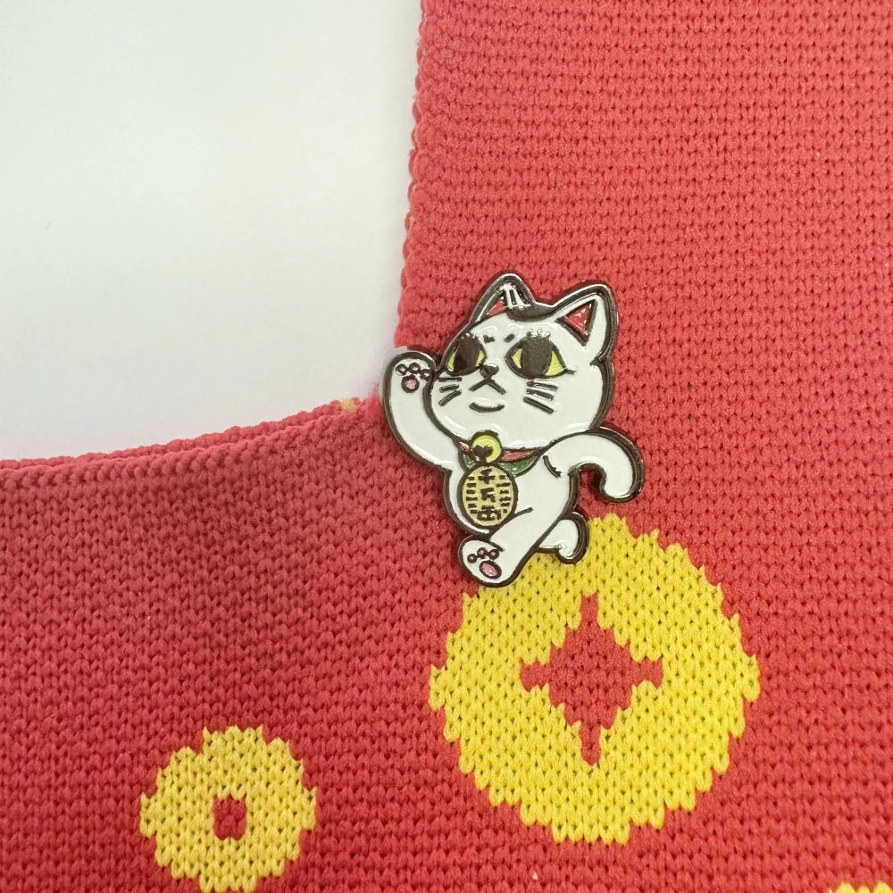 Turbo Granny Cat High-speed The Lucky Running Cat Maneki Neko DanDaDan Enamel Pin Brooch Badge anime peripheral Funny Decoration