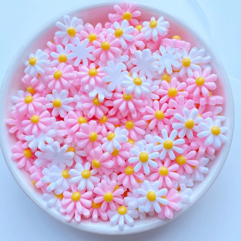50Pcs New Cute Mini Chrysanthemum Resin Figurine Crafts Flatback Cabochon Ornament Jewelry Making Hairwear Accessories