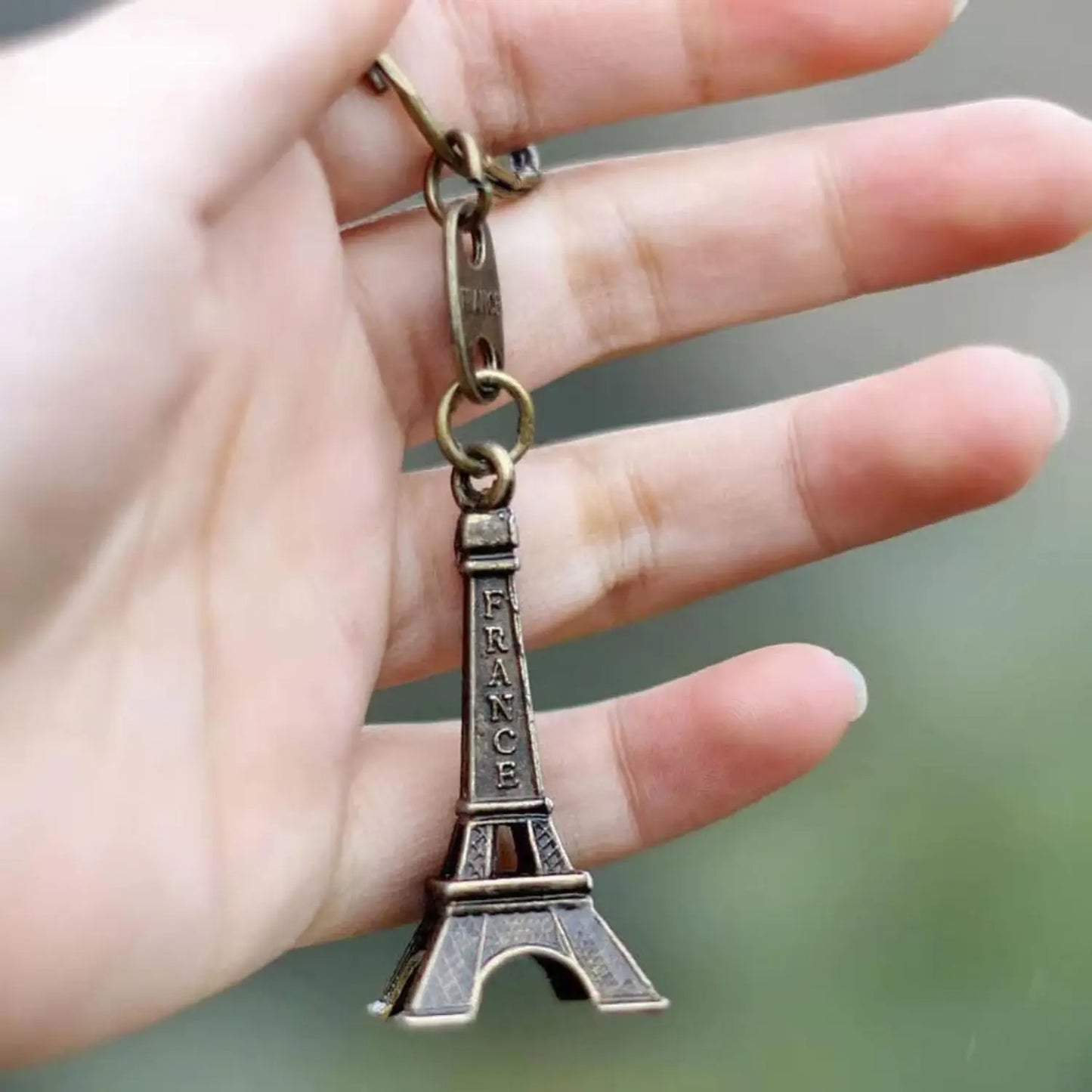12Pcs Eiffel Tower Keychain For Keys Souvenirs Paris Tour Eiffel Keychain Key Chain Key Ring Decoration Key Holder