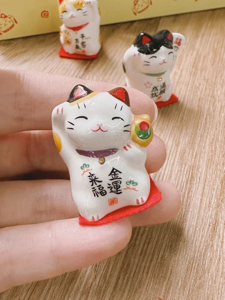 Pack of 3 Pieces Mini Ceramic Lucky Fortune Cat, Desktop Car Decoration Figurines Cute Kitten Maneki Neko Ornament 1.3 Inch Tall