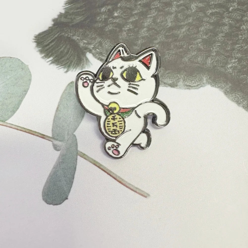 Turbo Granny Cat High-speed The Lucky Running Cat Maneki Neko DanDaDan Enamel Pin Brooch Badge anime peripheral Funny Decoration