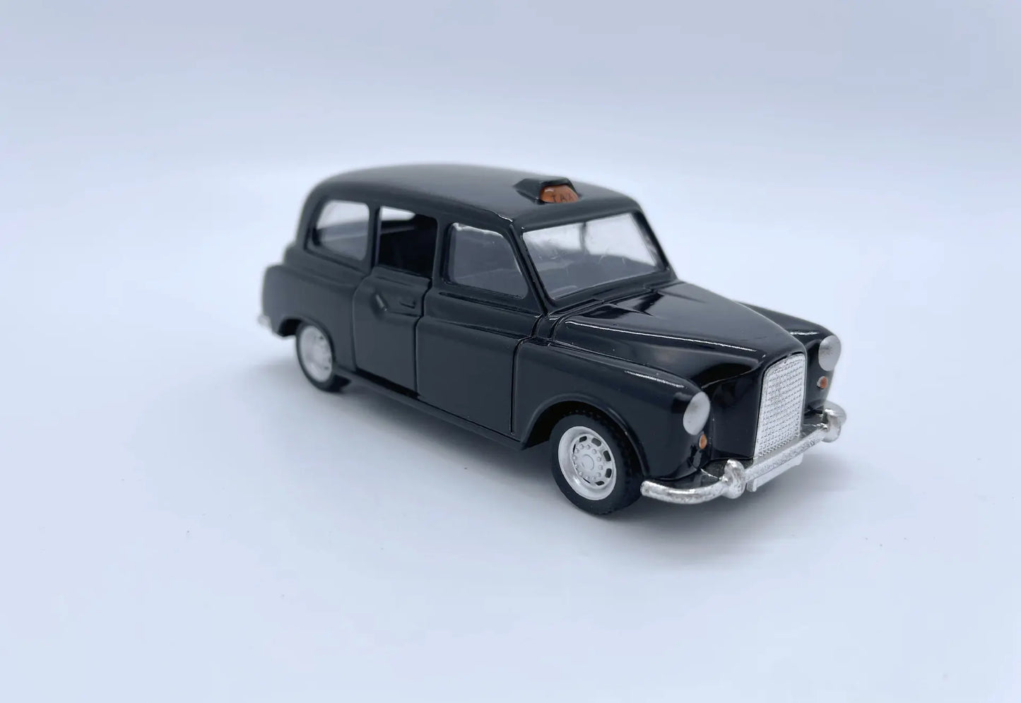 1:32 Alloy Diecast Vintage London-Taxi Car Model doors open Classic Pull Back Miniature Vehicle Replica For Collection Gift
