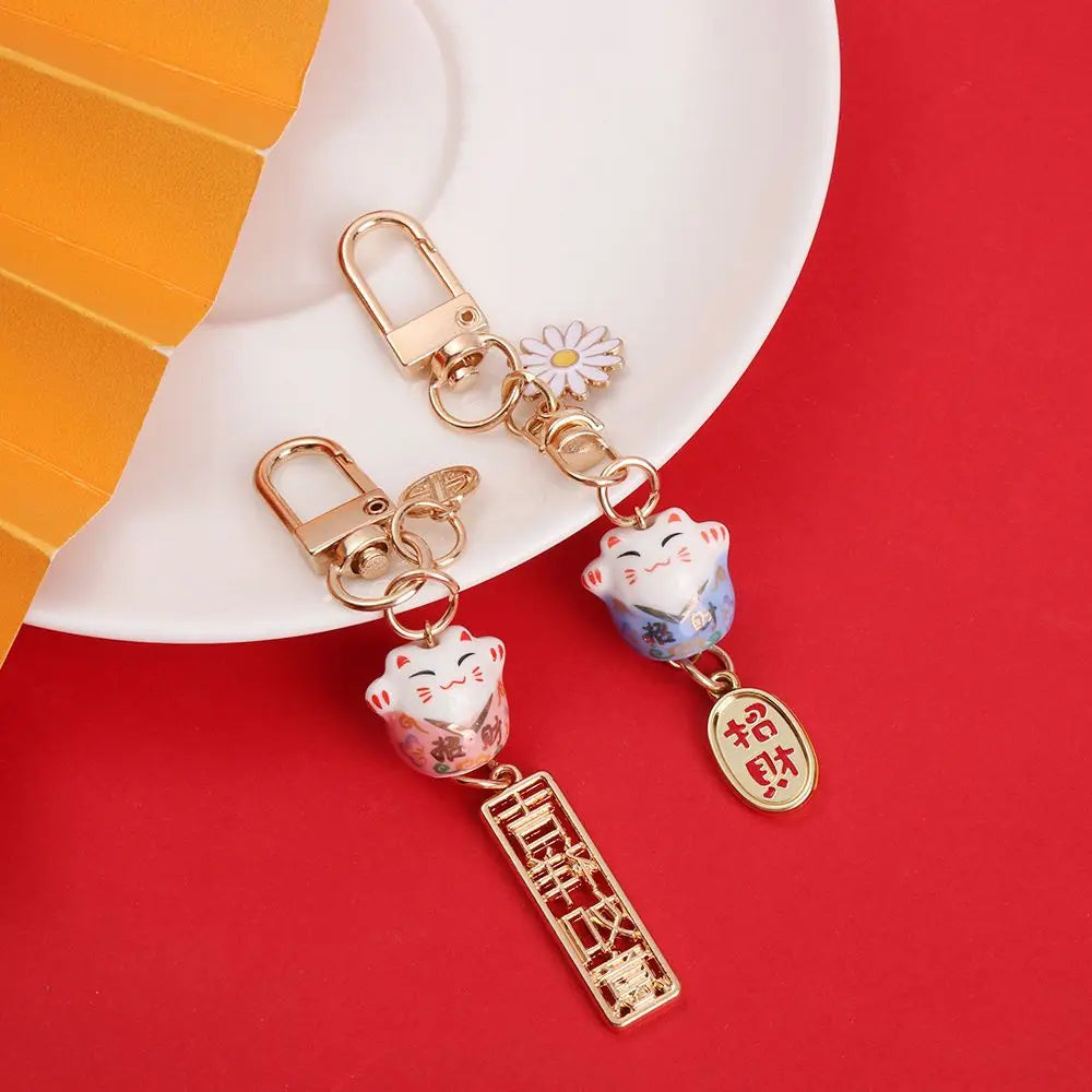 Cute Japanese Lucky Cat Keychain Cartoon Fortune Cat Keychain Car Bag Pendant Mobile Accessories Couple Gift