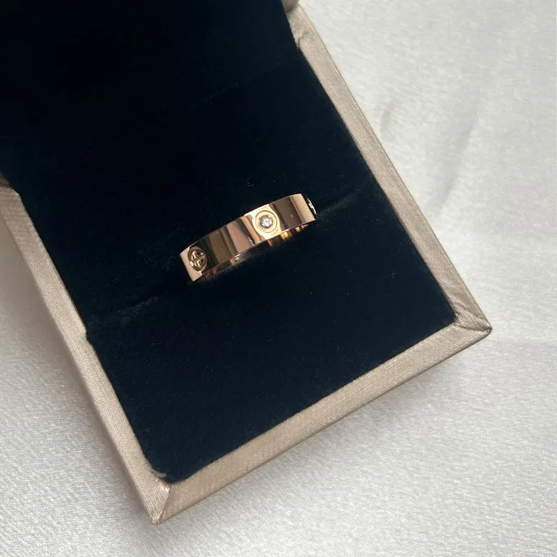 2024 Classic Cross with Stone Luxury Brand Stainless Steel Ring for Girl Women Couple Rings In Wedding Birthday Gift Never Fade