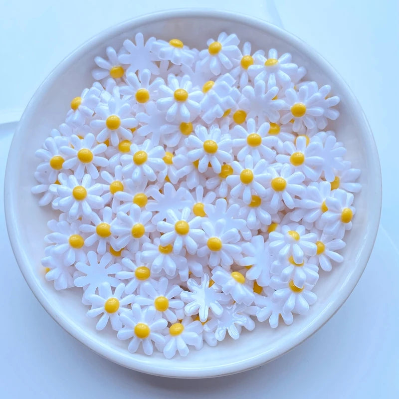 50Pcs New Cute Mini Chrysanthemum Resin Figurine Crafts Flatback Cabochon Ornament Jewelry Making Hairwear Accessories