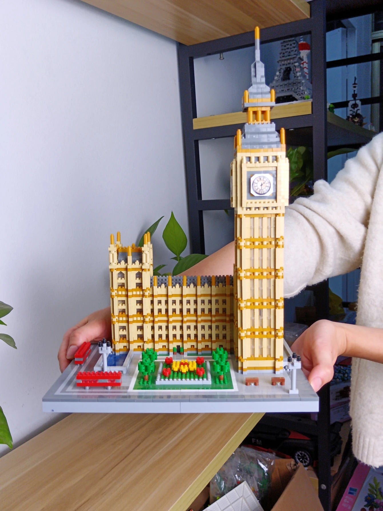 Big Ben Micro Mini Building Blocks Crafted Replica, Leisure and Entertainment Toys Construction Bricks Decoration Party Gift