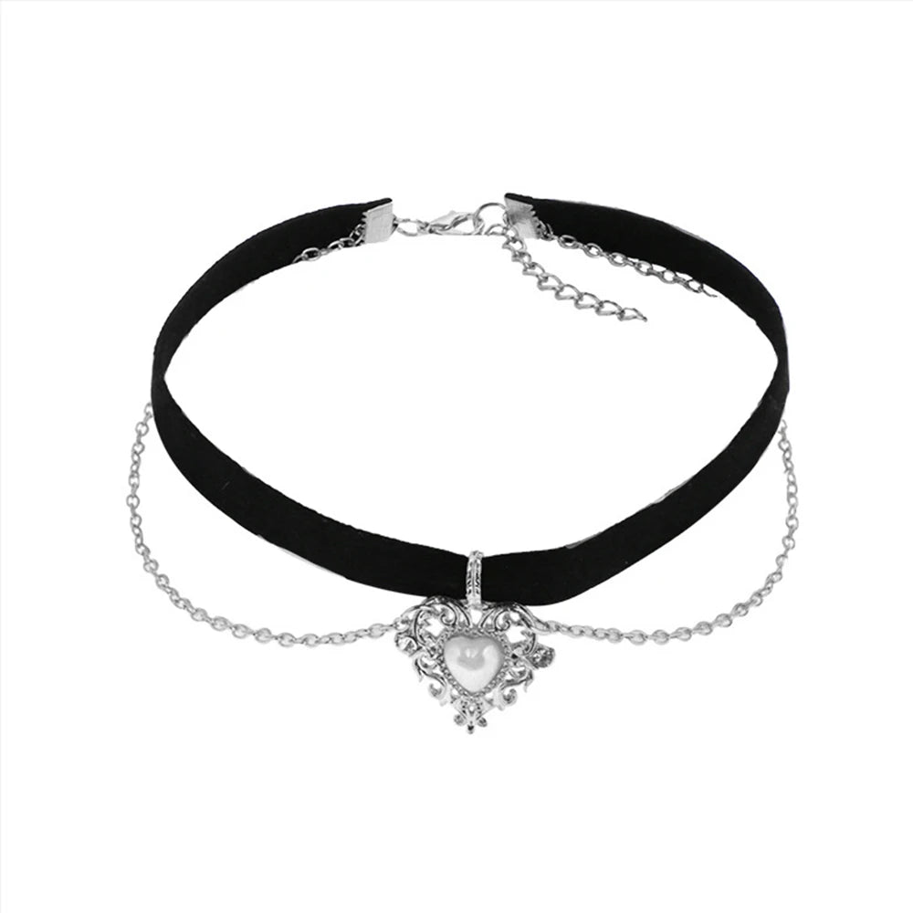 Girls Party Jewelry Short Vintage Women Gifts Pendant Love Heart Choker Chain Heart Necklace