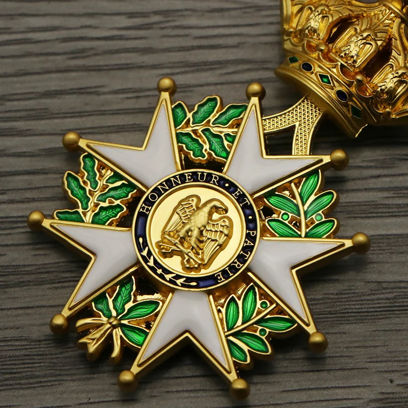 France Emperor Napoleon Senior Knight Medal of Honor Retro Metal Badge Souvenir Collection Crafts Gifts for History Lovers