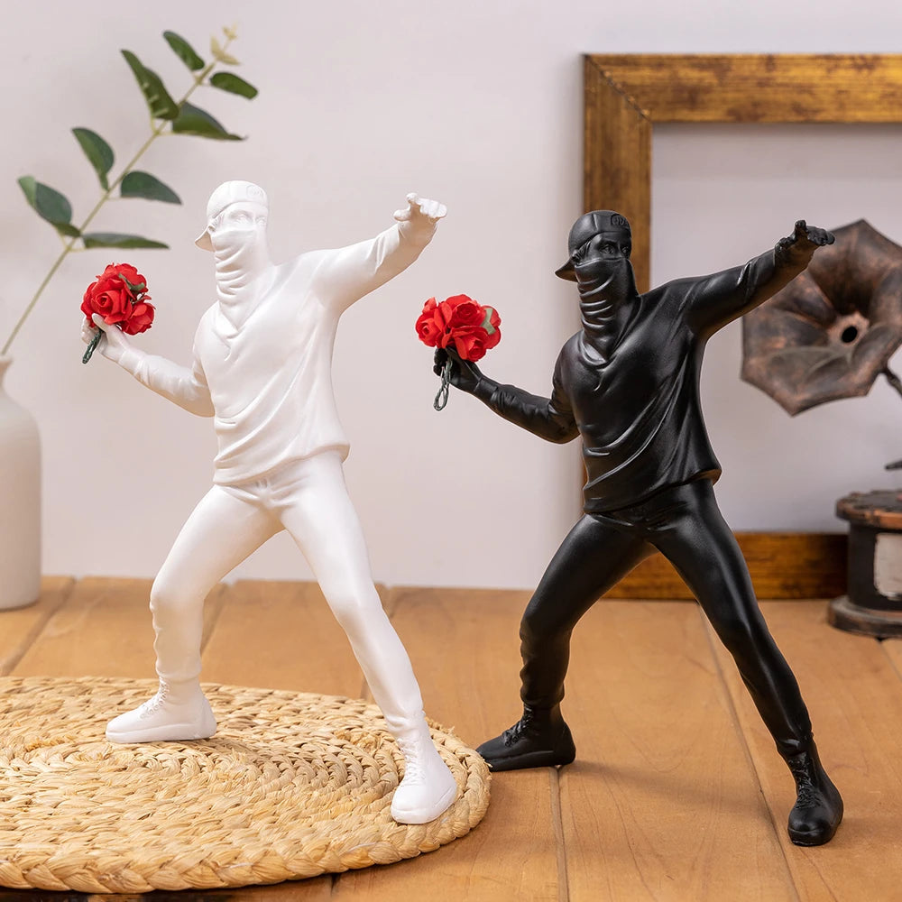 Flower Thrower Sculpture,Figurine for Home Decoration,Office Desk and Bookshelf Ornaments, Modern Decorative Character Figurines