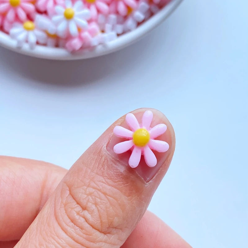 50Pcs New Cute Mini Chrysanthemum Resin Figurine Crafts Flatback Cabochon Ornament Jewelry Making Hairwear Accessories