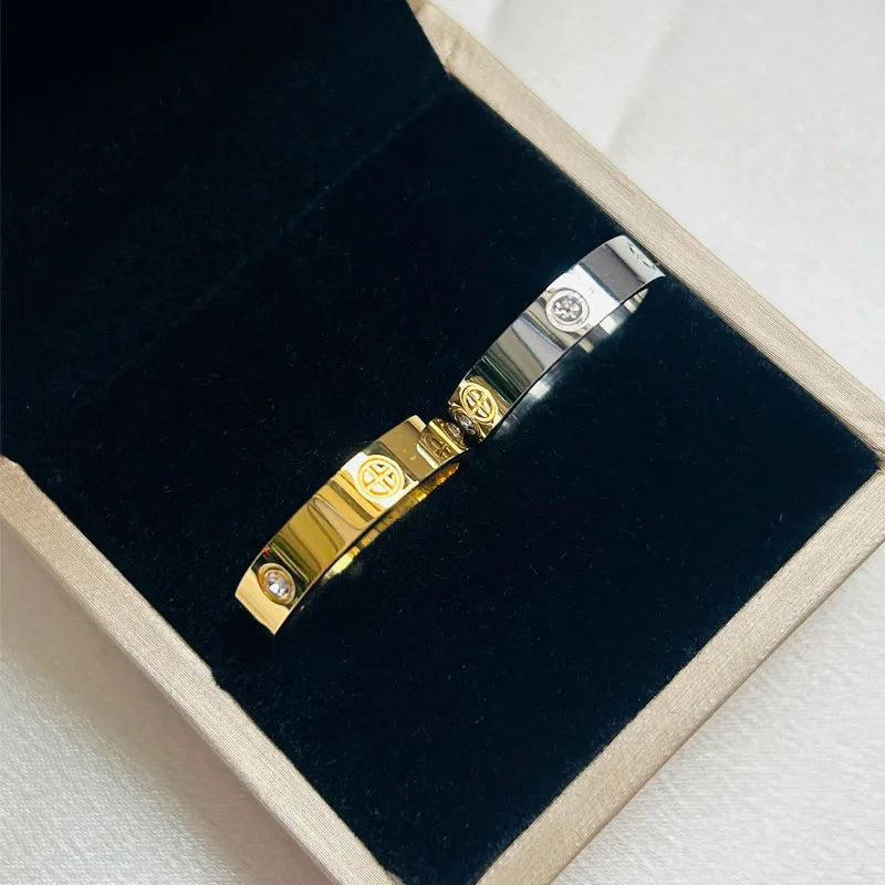 2024 Classic Cross with Stone Luxury Brand Stainless Steel Ring for Girl Women Couple Rings In Wedding Birthday Gift Never Fade