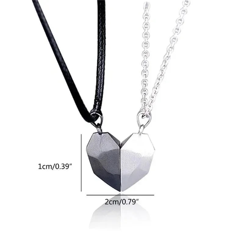 Love Magnet Couple Color Matching Necklace Simple Creative Wishing Stone Heartbreak Stitching Pendant Men and Women Jewelry Gift
