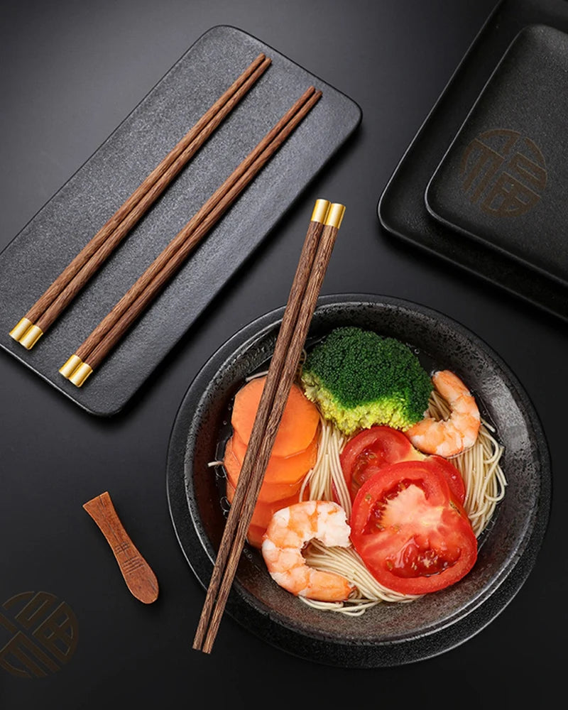4 Pairs Chinese Chopsticks Wooden Sushi Sticks Japanese Chopstick Set Reusable Korean Food Chop Sticks Kitchen Wood Tableware