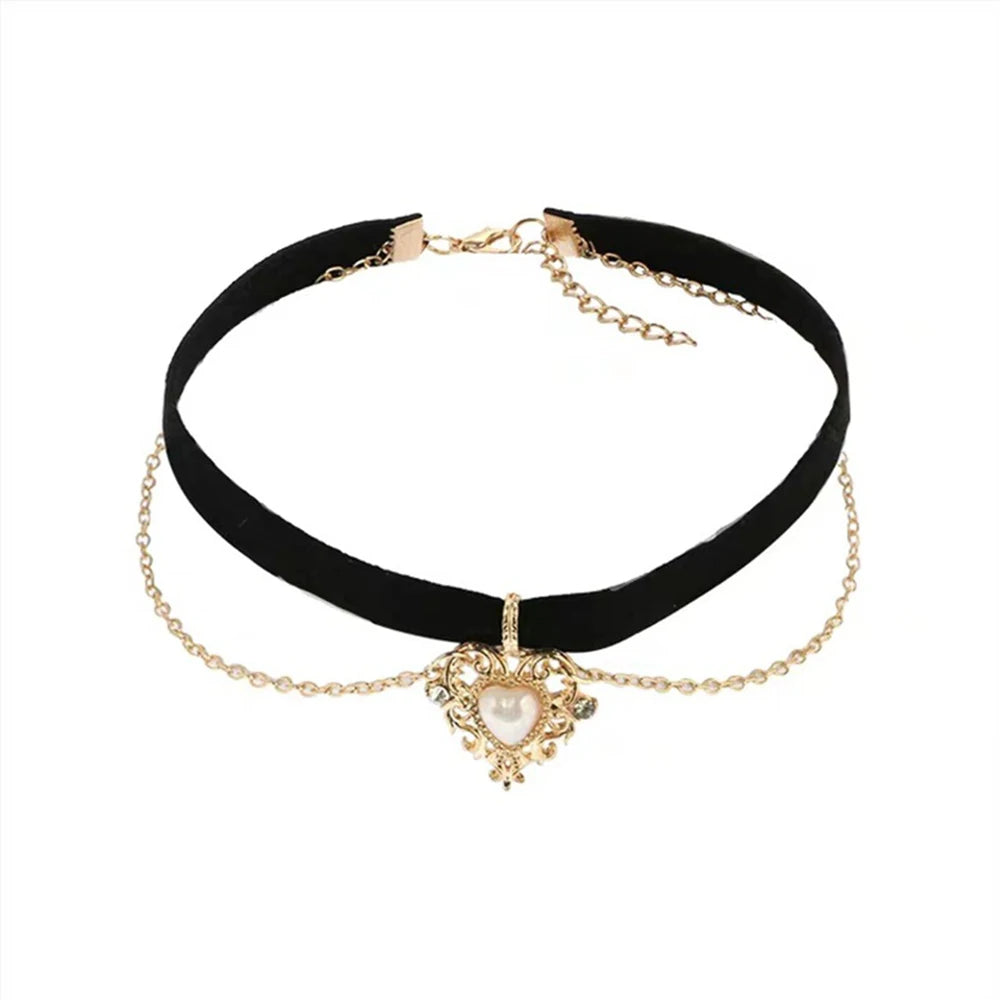Girls Party Jewelry Short Vintage Women Gifts Pendant Love Heart Choker Chain Heart Necklace