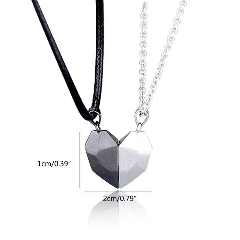 Love Magnet Couple Color Matching Necklace Simple Creative Wishing Stone Heartbreak Stitching Pendant Men and Women Jewelry Gift