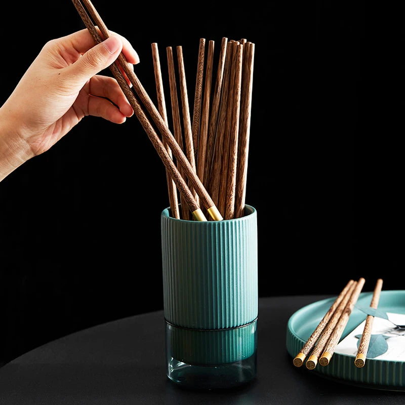 4 Pairs Chinese Chopsticks Wooden Sushi Sticks Japanese Chopstick Set Reusable Korean Food Chop Sticks Kitchen Wood Tableware
