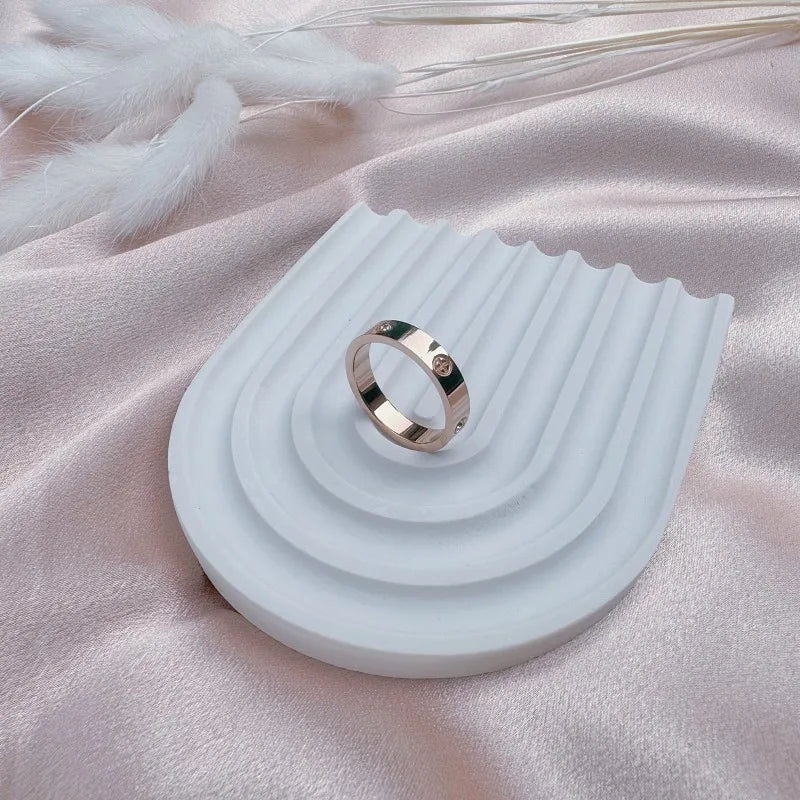 2024 Classic Cross with Stone Luxury Brand Stainless Steel Ring for Girl Women Couple Rings In Wedding Birthday Gift Never Fade
