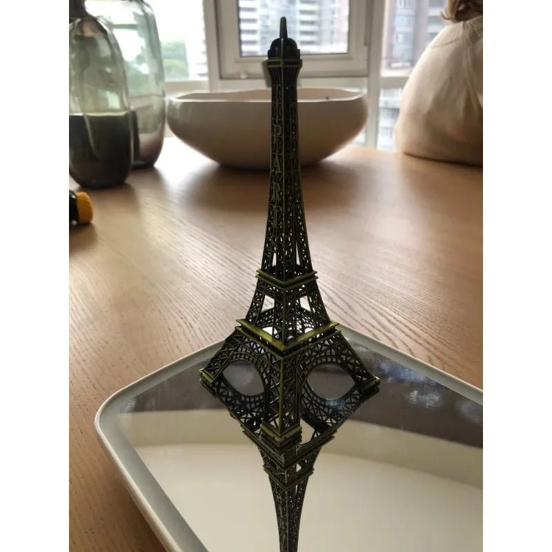 Bronze Paris Eiffel Tower Metal Crafts Home Decoration Accessories Figurine Statue Model Souvenir Home Interior Design 2023 New
