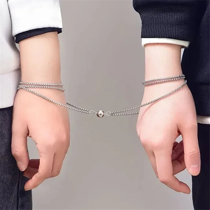 Love Magnet Couple Color Matching Necklace Simple Creative Wishing Stone Heartbreak Stitching Pendant Men and Women Jewelry Gift