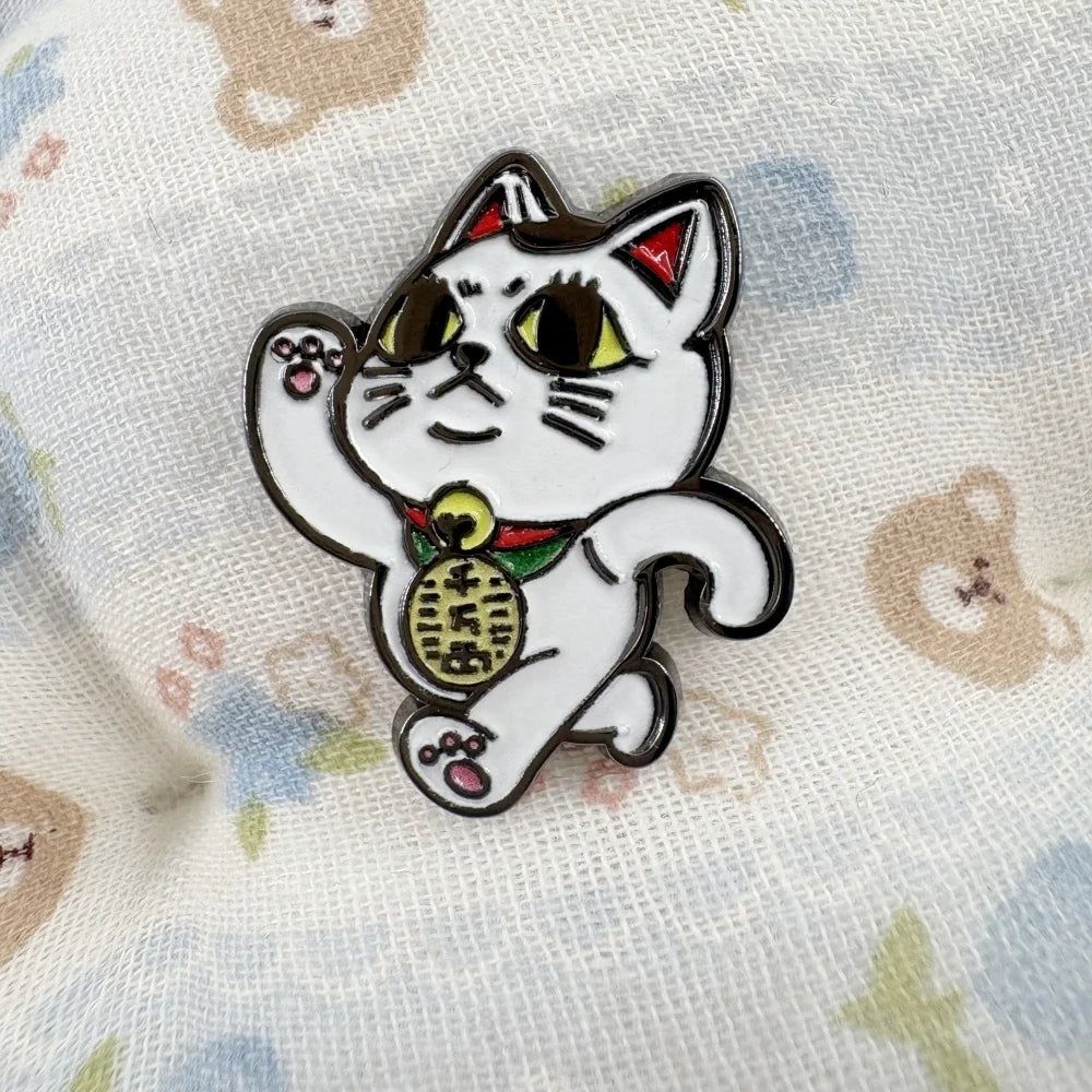 Turbo Granny Cat High-speed The Lucky Running Cat Maneki Neko DanDaDan Enamel Pin Brooch Badge anime peripheral Funny Decoration