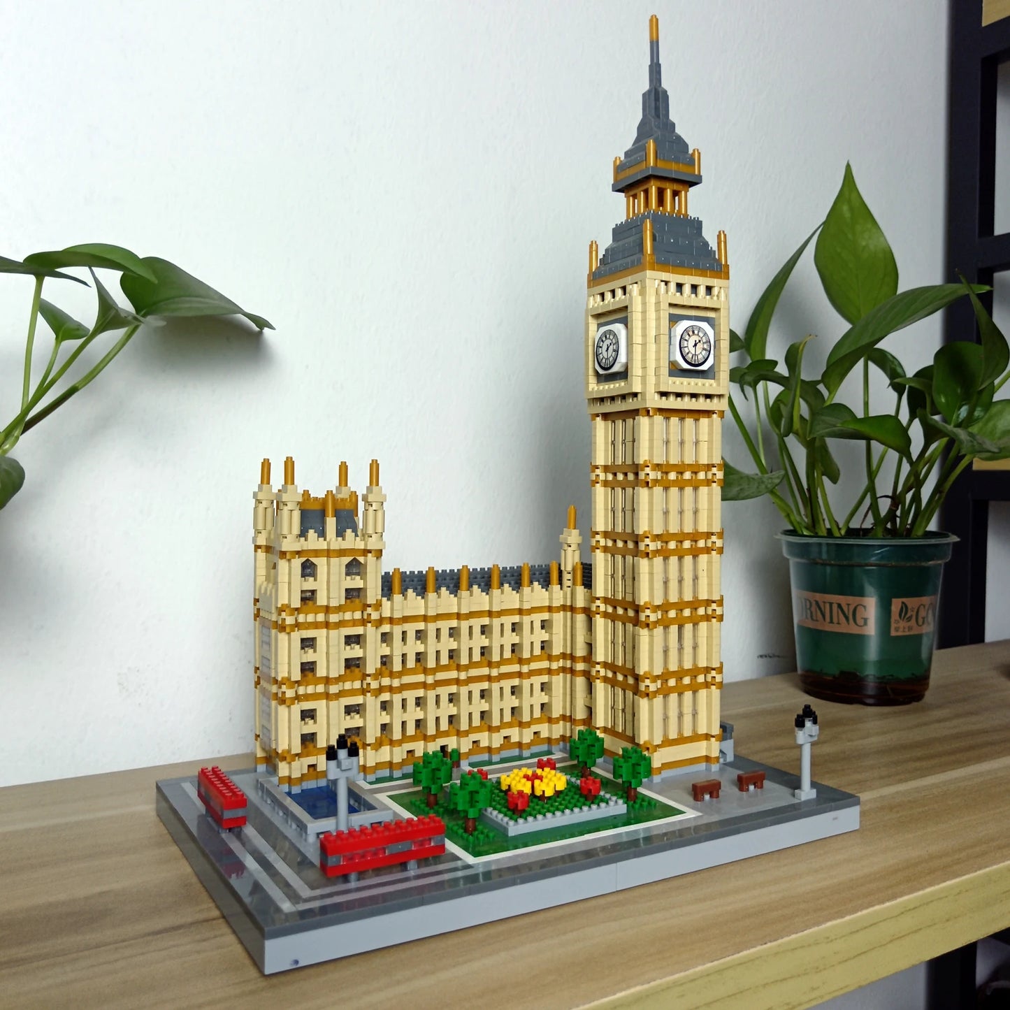 Big Ben Micro Mini Building Blocks Crafted Replica, Leisure and Entertainment Toys Construction Bricks Decoration Party Gift
