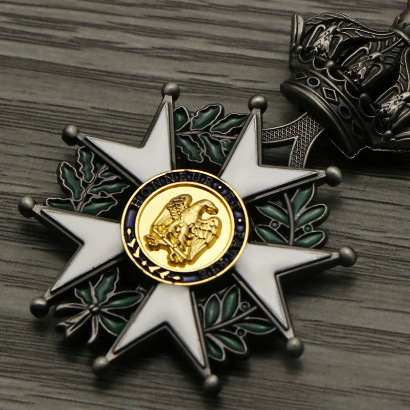 France Emperor Napoleon Senior Knight Medal of Honor Retro Metal Badge Souvenir Collection Crafts Gifts for History Lovers