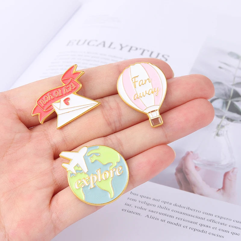 Traveling Quote Enamel Pin World Eiffel Tower Suitcase Brooches Clothes Badge Lapel Jewelry Gifts For Traveling Friend Wholesale