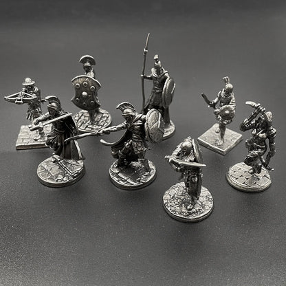 1pcs Ancient Spartan Rome Soliders Figurines Miniatures Vintage Metal Soldiers Model Statue Desktop Ornament Gift