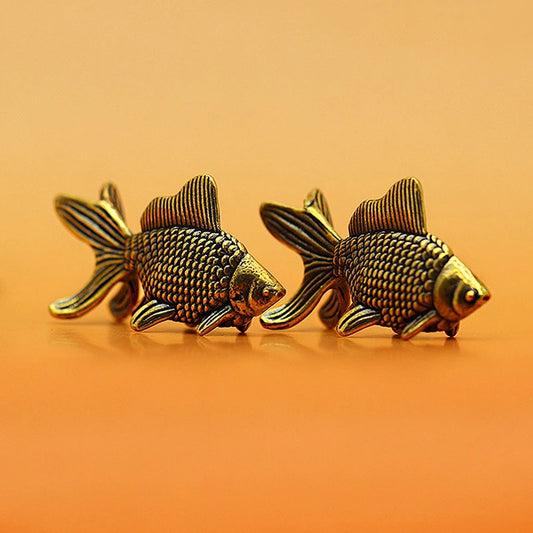 Goldfish Figurines Retro Brass Lucky Animal Statue Ornament Home Decor Desk Decoration Tea Pet Cute Gifts