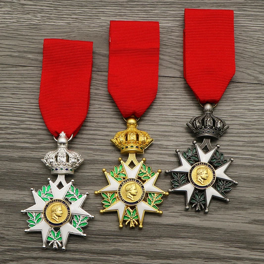France Emperor Napoleon Senior Knight Medal of Honor Retro Metal Badge Souvenir Collection Crafts Gifts for History Lovers