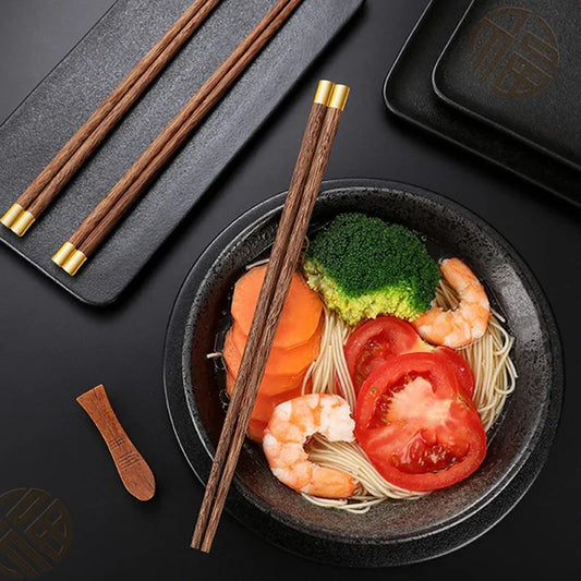 4 Pairs Chinese Chopsticks Wooden Sushi Sticks Japanese Chopstick Set Reusable Korean Food Chop Sticks Kitchen Wood Tableware