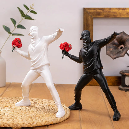 Flower Thrower Sculpture,Figurine for Home Decoration,Office Desk and Bookshelf Ornaments, Modern Decorative Character Figurines