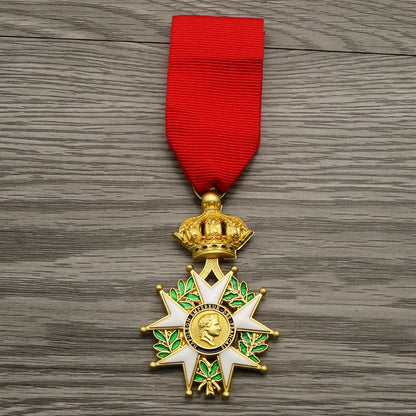 France Emperor Napoleon Senior Knight Medal of Honor Retro Metal Badge Souvenir Collection Crafts Gifts for History Lovers
