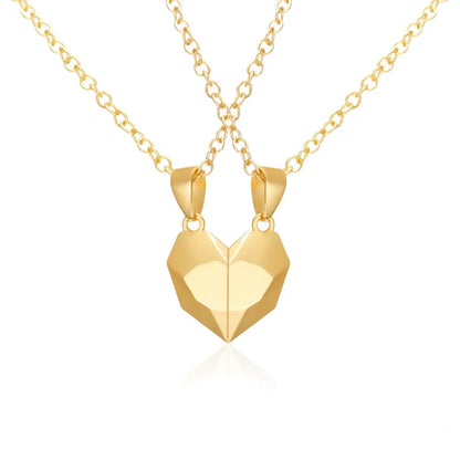 Love Magnet Couple Color Matching Necklace Simple Creative Wishing Stone Heartbreak Stitching Pendant Men and Women Jewelry Gift
