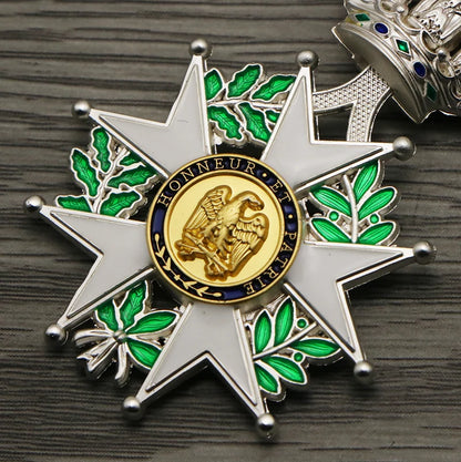 France Emperor Napoleon Senior Knight Medal of Honor Retro Metal Badge Souvenir Collection Crafts Gifts for History Lovers